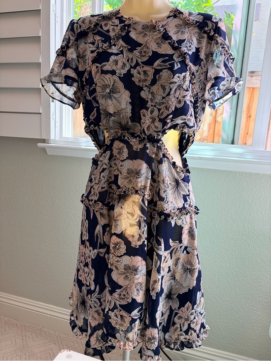 Bardot Dresses & Skirts - Bardot Navy Dress with Cream Floral Print